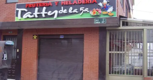 FRUTERIA Y HELADERIA TATTY DE LA 5A BOGOTÁ FRUTERIA Y HELADERIA TATTY DE LA 5A BOGOTÁ